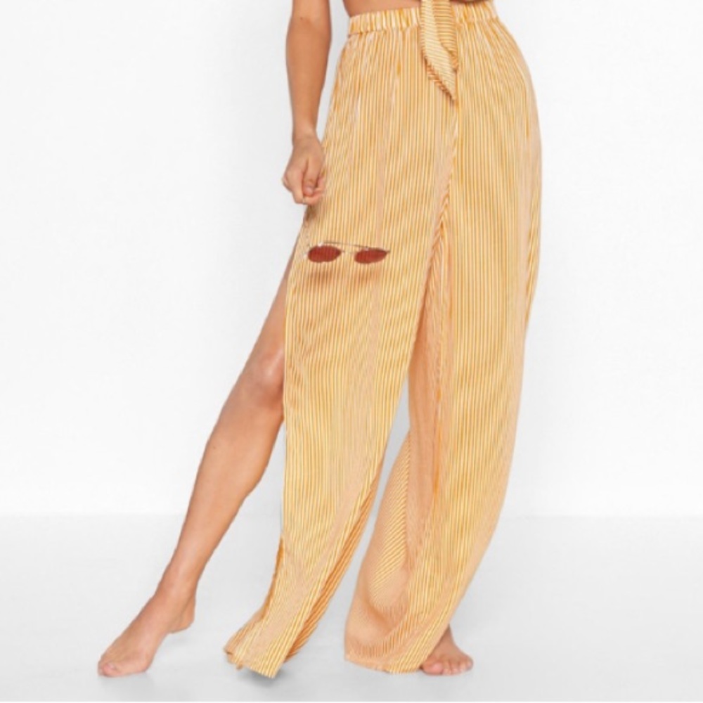Nasty Gal Wide Leg Style Pants. NWT